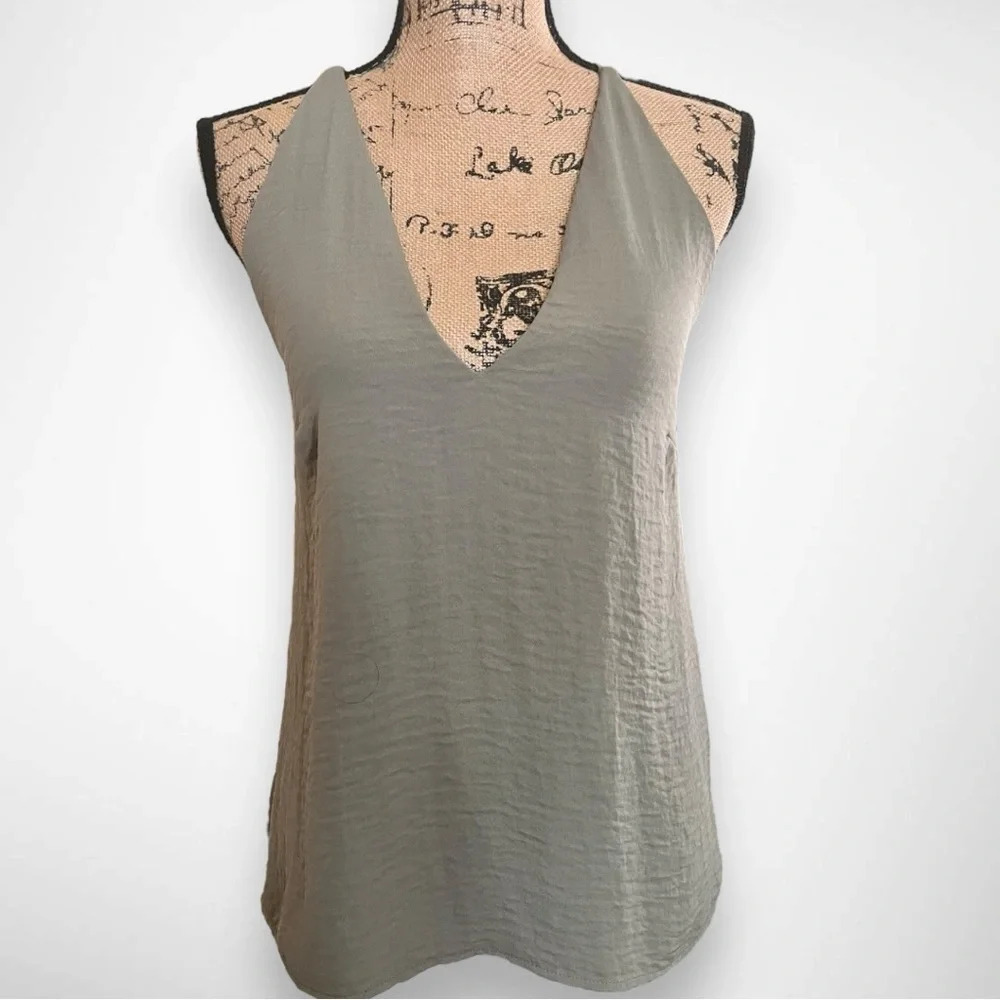 SHILLA THE LABEL Women's Sage Green Camisole Size Small‎ | NWT